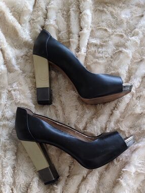 Black Open-Toe Block Heel Pumps - Women's